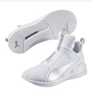 Rihanna fierce core pumas